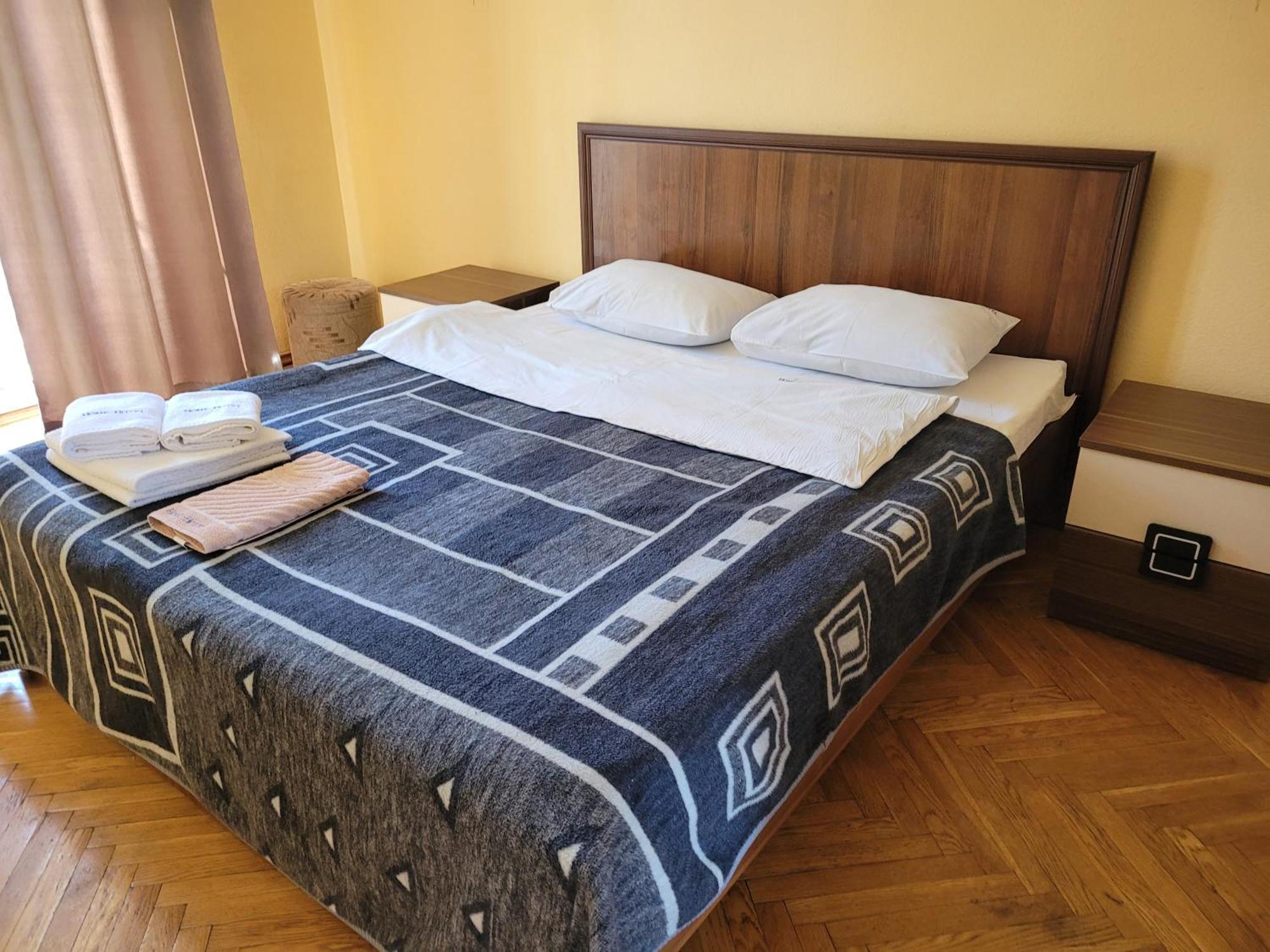 Home Hotel Apartments On Khreshchatyk Area Kiev Esterno foto