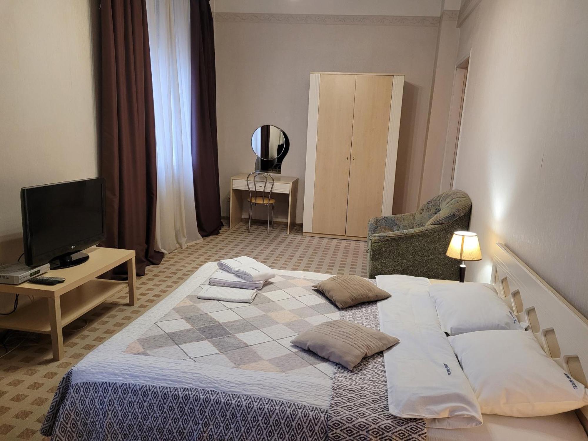 Home Hotel Apartments On Khreshchatyk Area Kiev Esterno foto