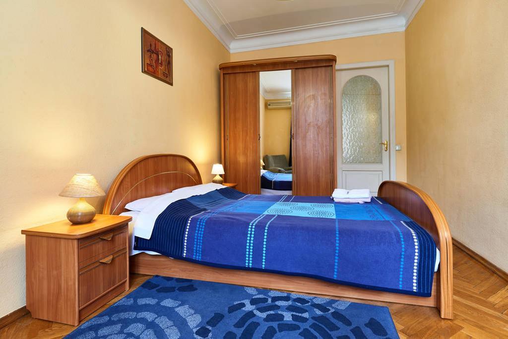Home Hotel Apartments On Khreshchatyk Area Kiev Esterno foto
