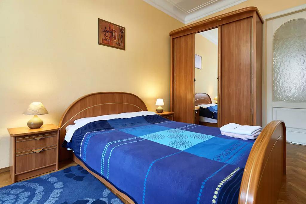 Home Hotel Apartments On Khreshchatyk Area Kiev Esterno foto