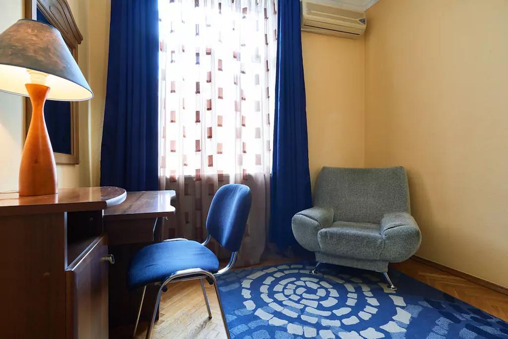 Home Hotel Apartments On Khreshchatyk Area Kiev Esterno foto