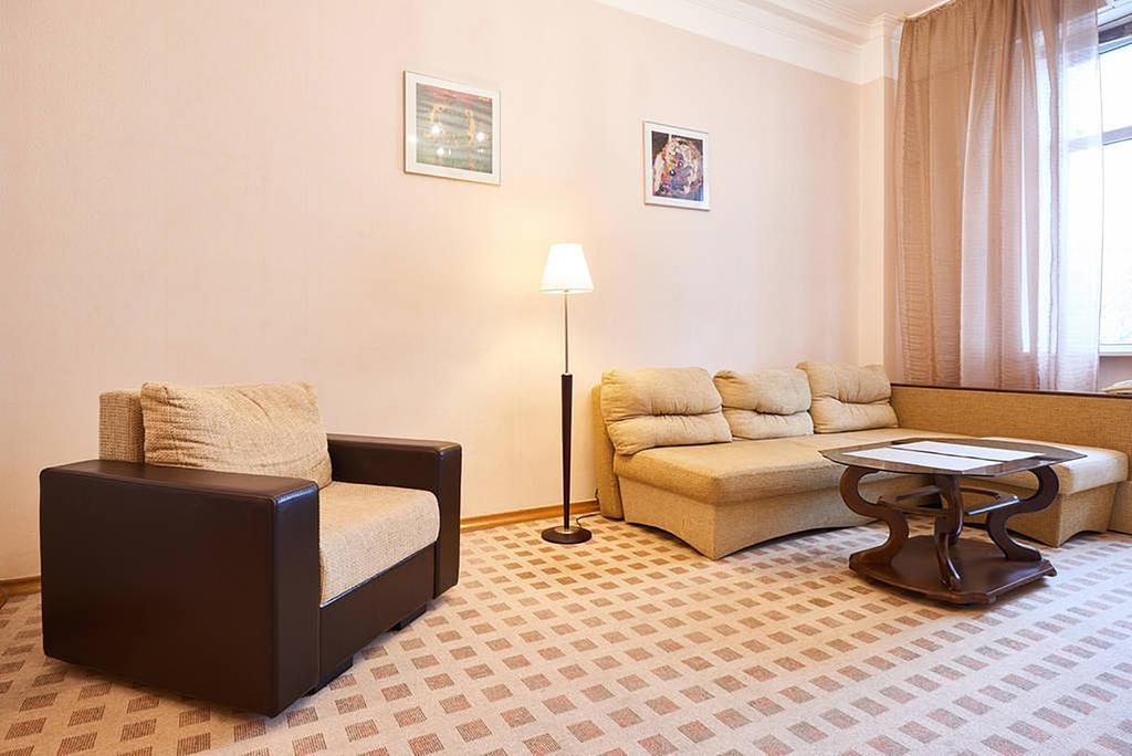 Home Hotel Apartments On Khreshchatyk Area Kiev Esterno foto