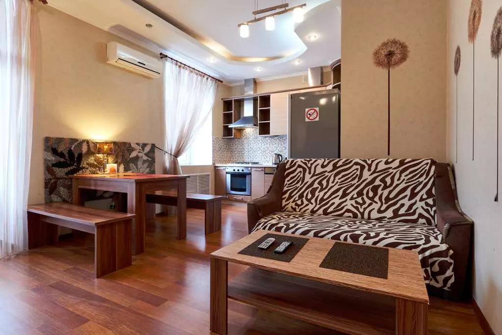 Home Hotel Apartments On Khreshchatyk Area Kiev Esterno foto