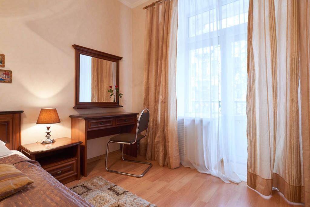 Home Hotel Apartments On Khreshchatyk Area Kiev Esterno foto