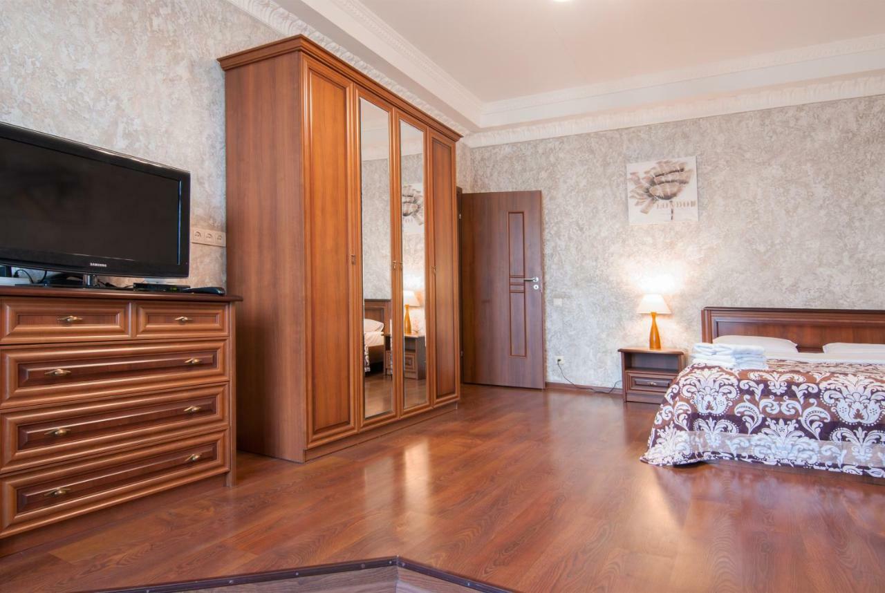 Home Hotel Apartments On Khreshchatyk Area Kiev Esterno foto